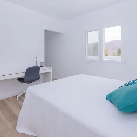 Modernes Und Helles Direkt Am Meer- Mit Zwei Grossen Terrassen- Garte By Interhome 펜션 *