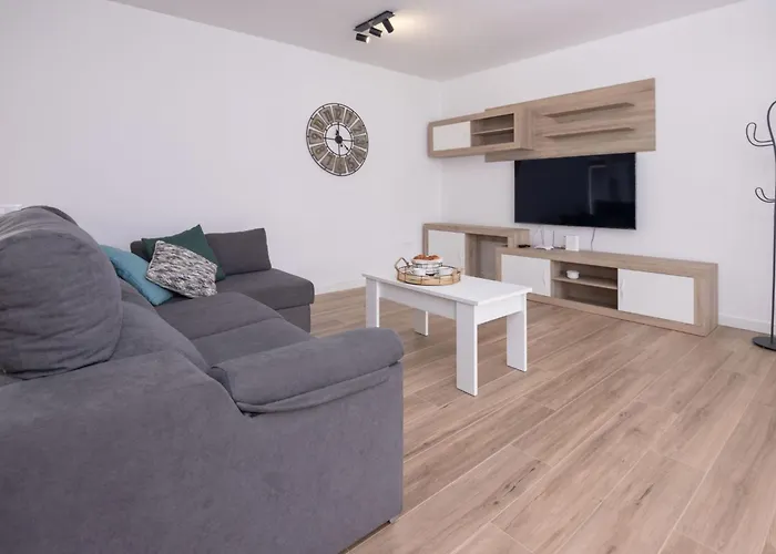 Modernes Und Helles Direkt Am Meer- Mit Zwei Grossen Terrassen- Garte By Interhome بيت للعطل *