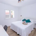Feriehus Modernes Und Helles Direkt Am Meer- Mit Zwei Grossen Terrassen- Garte By Interhome
