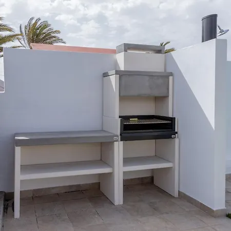 Сasa de vacaciones Modernes Und Helles Direkt Am Meer- Mit Zwei Grossen Terrassen- Garte By Interhome *