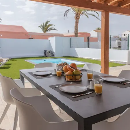 Modernes Und Helles Direkt Am Meer- Mit Zwei Grossen Terrassen- Garte By Interhome Villaverde (Fuerteventura)