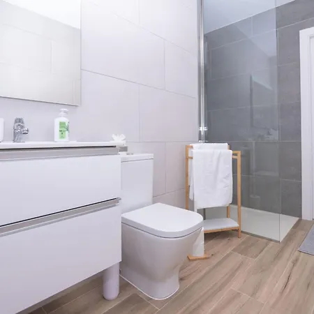 Modernes Und Helles Direkt Am Meer- Mit Zwei Grossen Terrassen- Garte By Interhome *