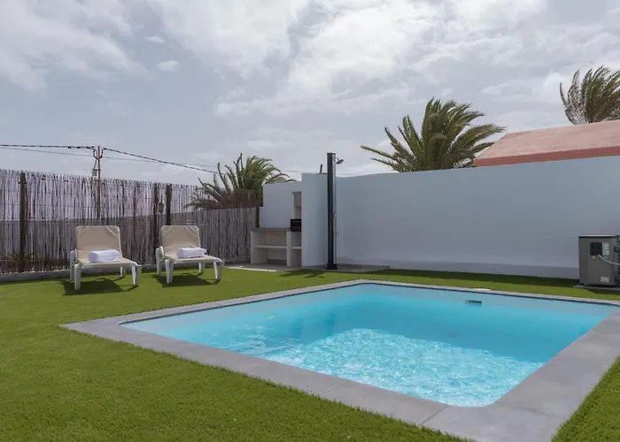 Сasa de vacaciones Modernes Und Helles Direkt Am Meer- Mit Zwei Grossen Terrassen- Garte By Interhome