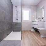 Сasa de vacaciones Modernes Und Helles Direkt Am Meer- Mit Zwei Grossen Terrassen- Garte By Interhome *